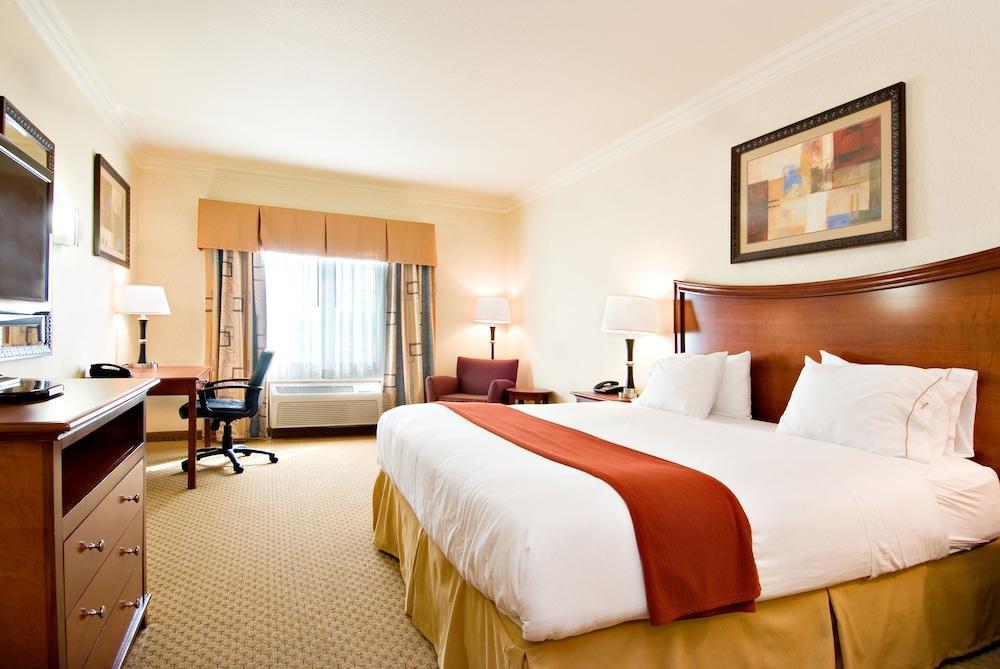 Holiday Inn Express & Suites Klamath Falls Central By Ihg Bagian luar foto