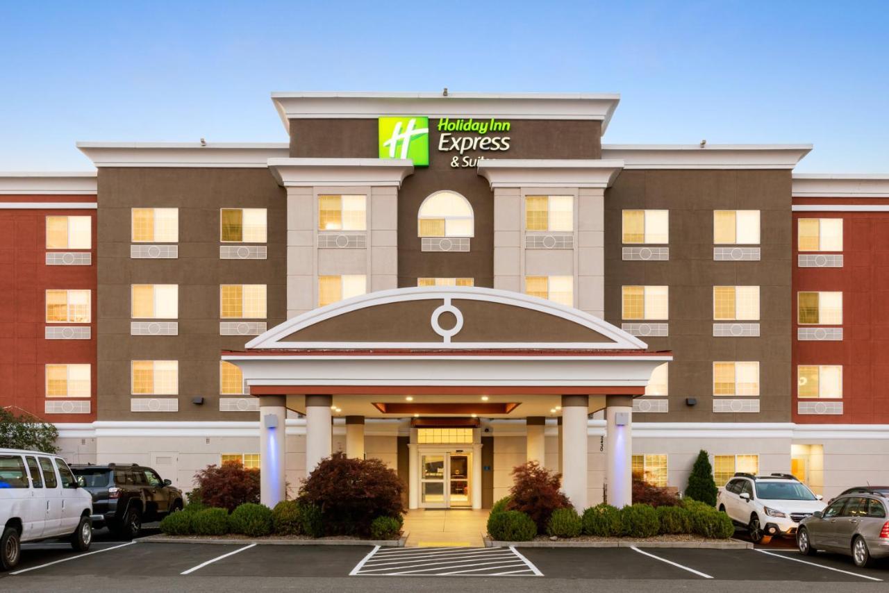 Holiday Inn Express & Suites Klamath Falls Central By Ihg Bagian luar foto