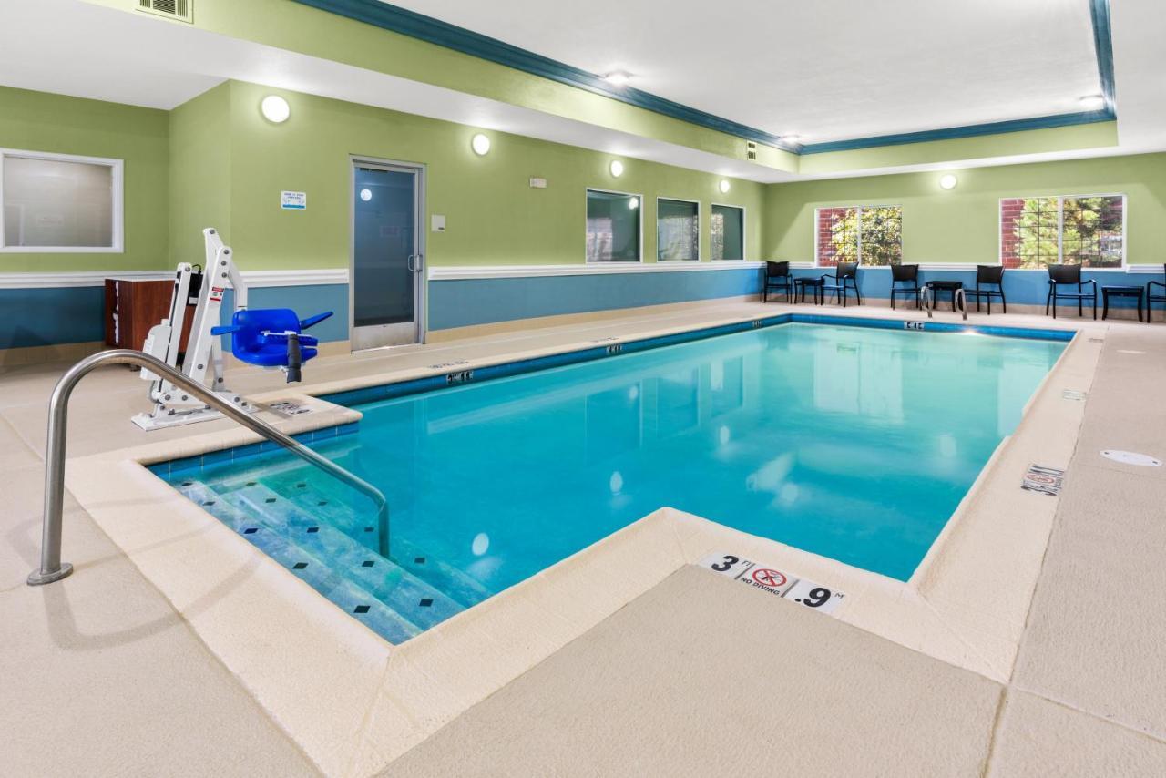 Holiday Inn Express & Suites Klamath Falls Central By Ihg Bagian luar foto