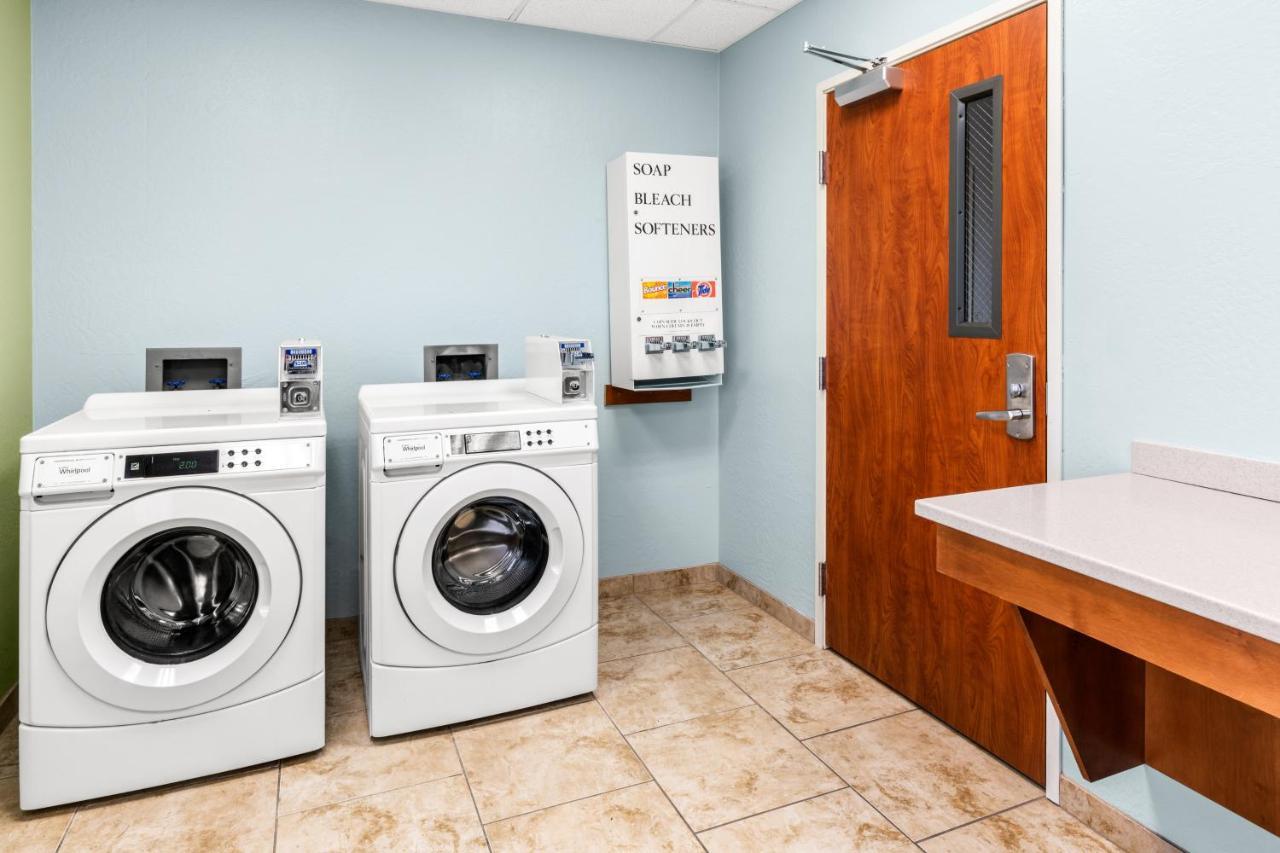Holiday Inn Express & Suites Klamath Falls Central By Ihg Bagian luar foto