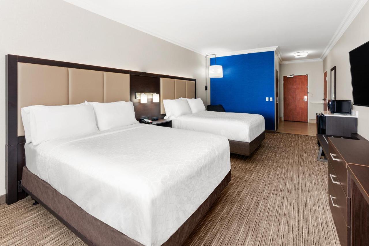 Holiday Inn Express & Suites Klamath Falls Central By Ihg Bagian luar foto